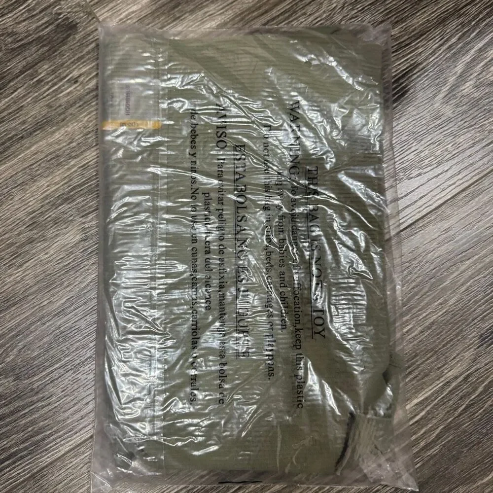 New Weekend Academy Large (10-12) Olive Green Ribbed Long Sleeve Tee